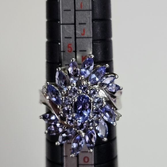 Vintage Genuine Tanzanite & Diamond Ring Sz 7! - Picture 4 of 8